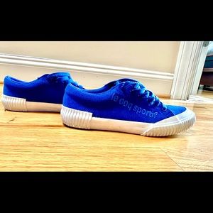 Hard to find; Worn once, Le Coq Sportif Nationale low top canvas shoes (unisex)